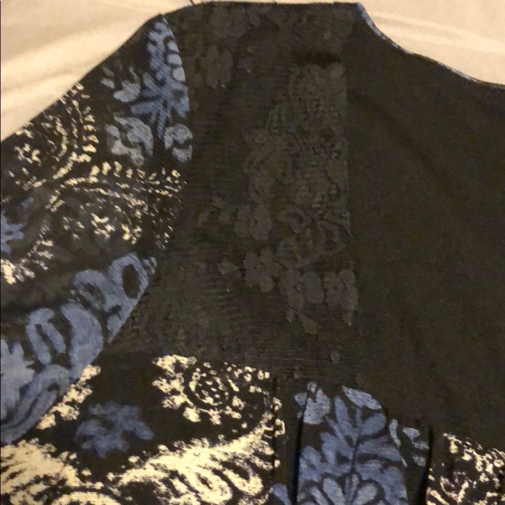 Ladies Top - Picture 4 of 5